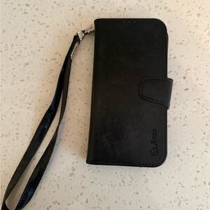 Black Phone Wallet Case with Strap for iPhone 14pro